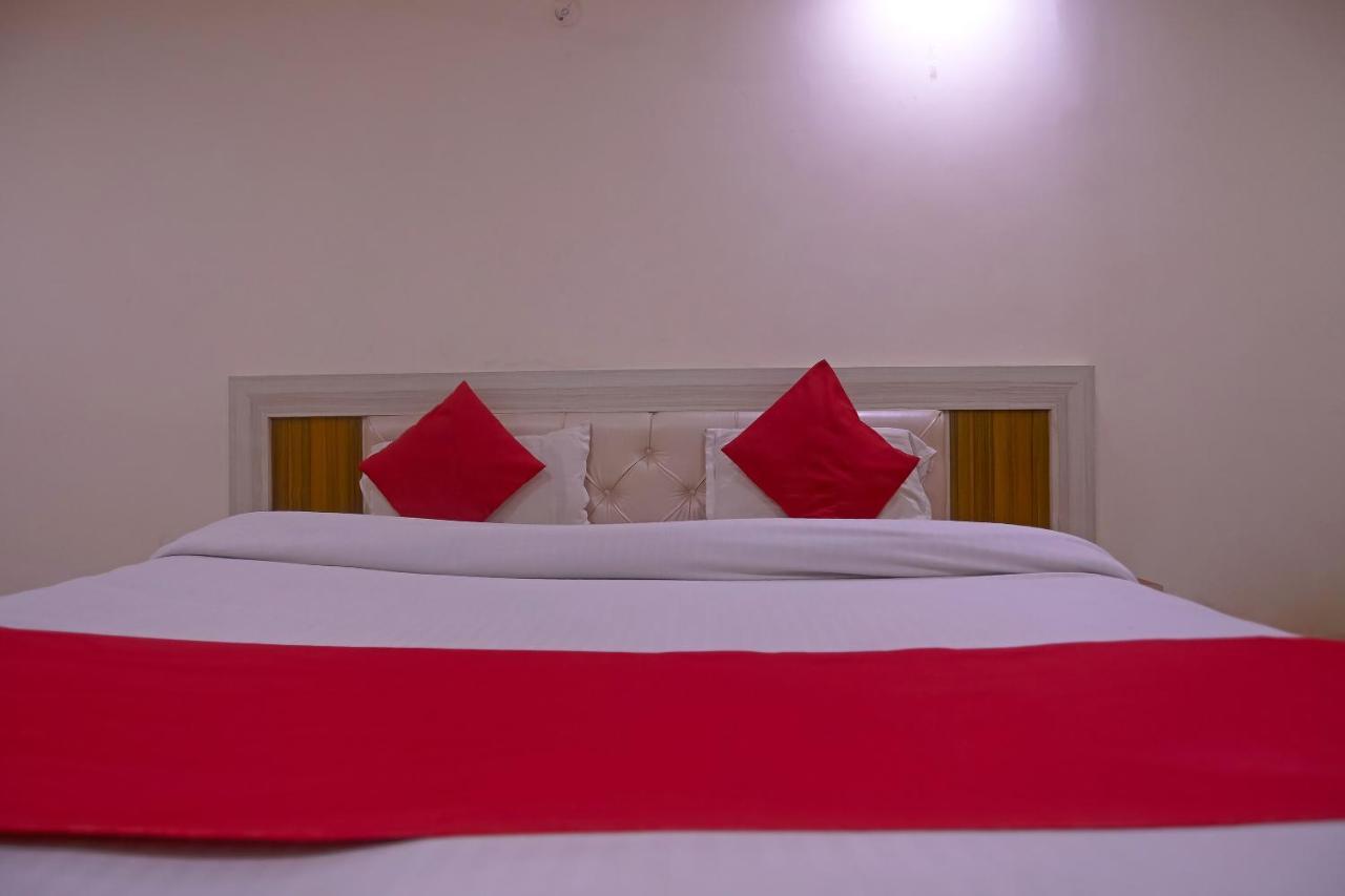 Oyo Flagship 79289 Hotel Grand Keshav Ghaziabad Eksteriør billede